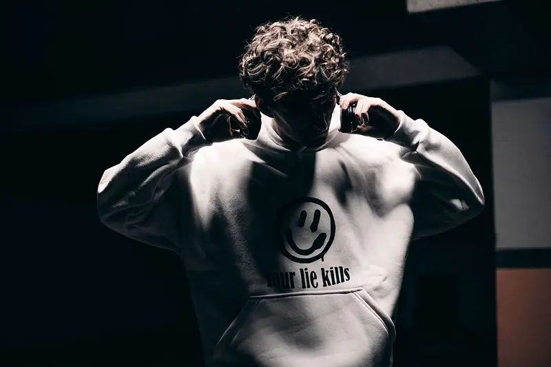 Oversized Logos